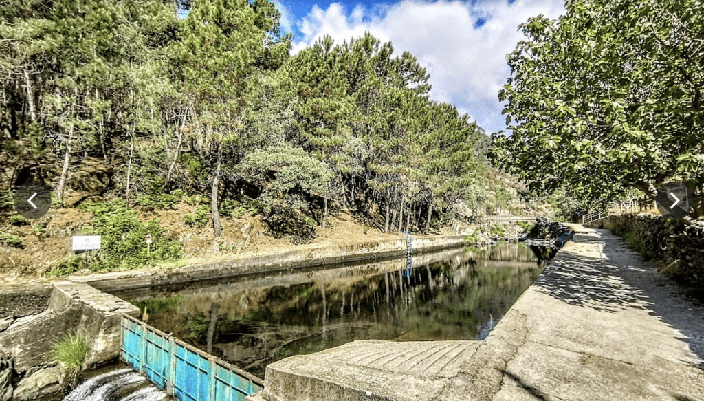 Piscina natural de Ovejuela en la Comarca de Las hurdes