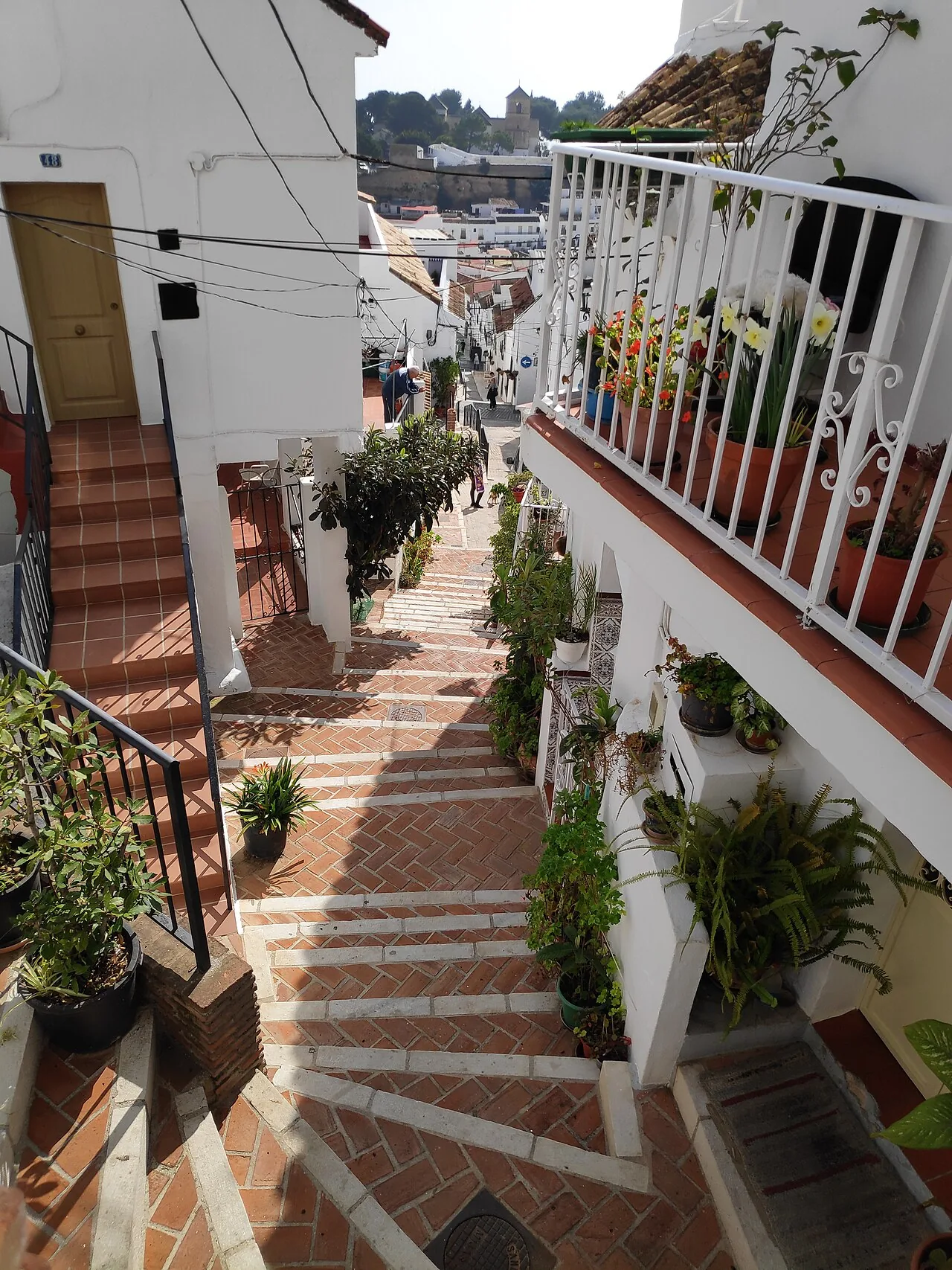 Calle blanca de Mijas Pueblo, una parada interior clásica en la Costa del Sol