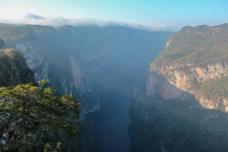 Vista panorámica del Cañón del Sumidero desde un mirador
