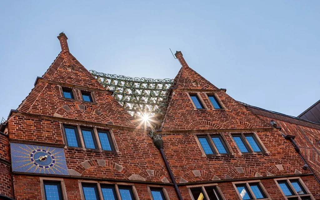 Glockenspiel y arquitectura expresionista de Böttcherstraße en Bremen