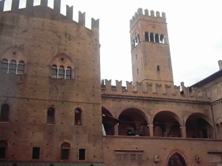 Piazza Maggiore en el centro historico de Bolonia