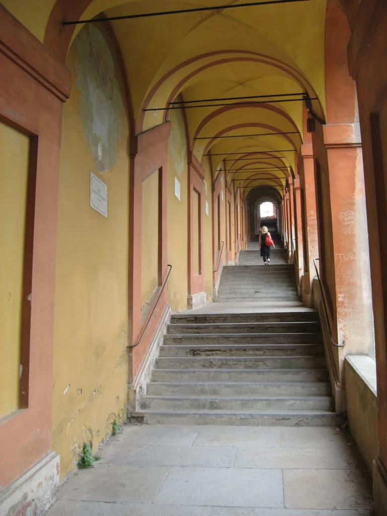 Tramo cubierto del Portico di San Luca en Bolonia