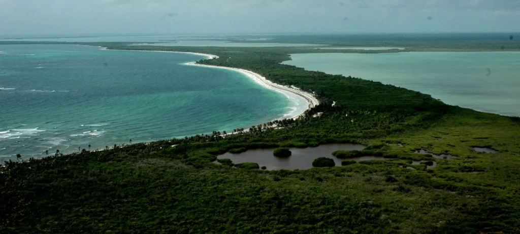 Vista aerea de la biosfera de Sian Kaan en Quintana Roo