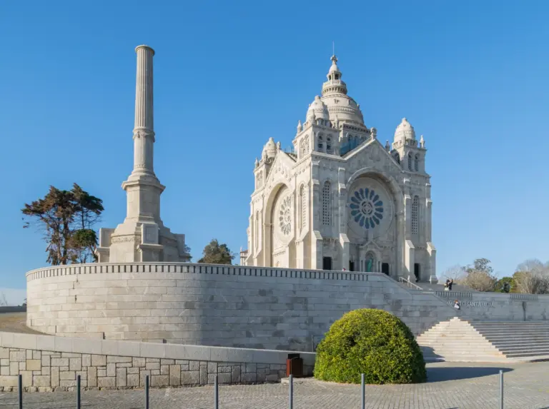 Santuario de Santa Luzia en el monte sobre Viana do Castelo